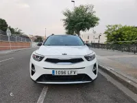 Usado Kia Stonic 100 CV (73 kW) 2020 Blanco SUV