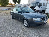Usado Audi A6 130 CV (95 kW) 2002 Gris / plata Berlina