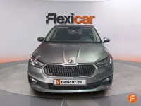 Usado Skoda Fabia Selection 95 CV (69 kW) 2025 Gris Utilitario