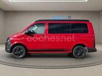 Usado VW Caravelle Trendline 102 CV (75 kW) 2017 Rojo Monovolumen