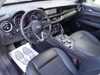 Usado Alfa Romeo Stelvio Executive 201 CV (147 kW) 2018 Gris SUV