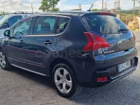 Usado Peugeot 3008 Style 115 CV (84 kW) 2013 Azul Familiar
