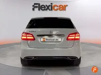 Usado Mercedes B200 136 CV (100 kW) 2017 Blanco Monovolumen