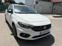 Usado Fiat Tipo 120 CV (88 kW) 2019 Blanco Familiar