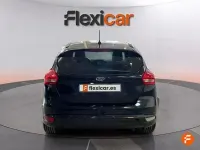 Usado Ford Focus Trend 100 CV (73 kW) 2018 Negro
