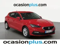 Usado Seat Leon Reference 110 CV (80 kW) 2022 Rojo Utilitario