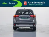 Usado Mitsubishi Outlander Motion 150 CV (110 kW) 2020 Gris / plata SUV