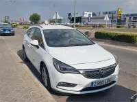Usado Opel Astra Dynamic 110 CV (80 kW) 2019 Blanco Familiar