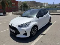 Usado Toyota Yaris Hybrid Plus 116 CV (85 kW) 2021 Blanco Berlina