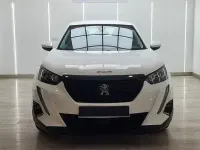 Usado Peugeot 2008 Active 100 CV (73 kW) 2021 Blanco SUV