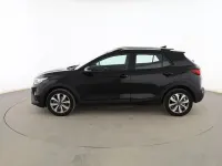 Usado Kia Stonic 101 CV (74 kW) 2024 Negro SUV