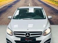 Usado Mercedes B200 136 CV (100 kW) 2018 Gris / plata Monovolumen