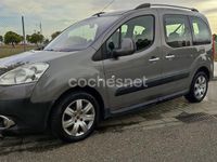 Usado Peugeot Partner Tepee Active 92 CV (67 kW) 2012 Beige Monovolumen