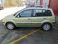 Usado Ford Fusion Trend 80 CV (58 kW) 2006 Beige Utilitario