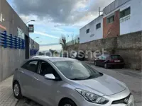 Usado Hyundai i30 110 CV (80 kW) 2013 Gris / plata Berlina