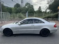 Usado Mercedes CLK240 Elegance 170 CV (125 kW) 2002 Gris / plata Coupe