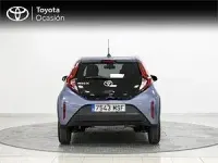 Usado Toyota Aygo Play 72 CV (52 kW) 2024 Gris