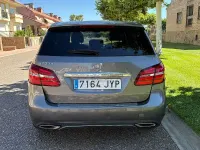 Usado Mercedes B200 136 CV (100 kW) 2017 Gris / plata Utilitario