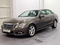 Usado Mercedes E220 Elegance 170 CV (125 kW) 2011 Marrón Berlina