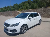 Usado Peugeot 308 Allure 130 CV (95 kW) 2020 Blanco Berlina
