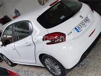 Usado Peugeot 208 82 CV (60 kW) 2018 Blanco Utilitario