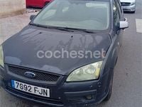 Usado Ford Focus Trend 115 CV (84 kW) 2007 Azul Berlina