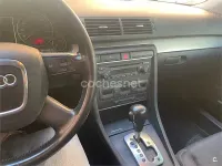 Usado Audi A4 140 CV (102 kW) 2005 Azul Familiar