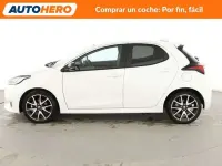 Usado Toyota Yaris Hybrid Style 116 CV (85 kW) 2022 Blanco Berlina