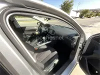 Usado Peugeot 308 Allure 130 CV (95 kW) 2015 Gris / plata Berlina