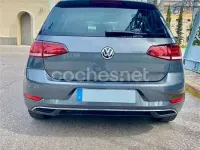 Usado VW Golf VII Advance 125 CV (91 kW) 2018 Gris / plata Berlina