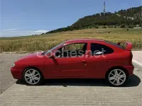Usado Renault Mégane Coupé Sportway 105 CV (77 kW) 2002 Rojo Coupe