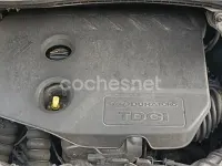 Usado Ford Grand C-Max Trend 115 CV (84 kW) 2014 Gris / plata Monovolumen