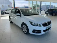 Usado Peugeot 308 Active 130 CV (95 kW) 2021 Blanco Berlina