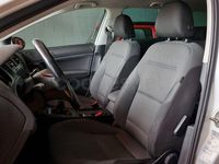 Usado VW Golf VII Advance 115 CV (84 kW) 2019 Blanco Familiar