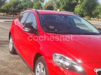 Usado Volvo V40 CC 150 CV (110 kW) 2016 Rojo Familiar