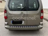 Usado Peugeot Partner Tepee Active 92 CV (67 kW) 2013 Marrón Monovolumen
