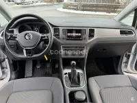 Usado VW Golf Sportsvan Sportline 150 CV (110 kW) 2016 Gris / plata Monovolumen
