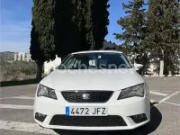 Usado Seat Leon Reference 105 CV (77 kW) 2015 Blanco Berlina