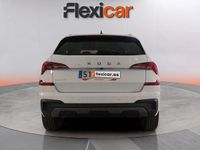 Usado Skoda Kamiq Selection 116 CV (85 kW) 2024 Blanco SUV