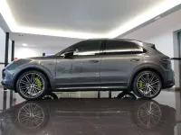 Usado Porsche Cayenne E-Hybrid 462 CV (339 kW) 2019 Gris SUV