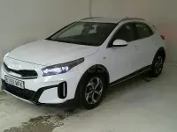 Usado Kia XCeed 136 CV (100 kW) 2023 Blanco SUV