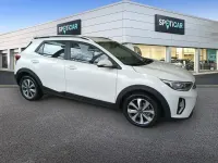 Usado Kia Stonic 100 CV (73 kW) 2024 Blanco SUV