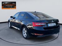 Usado Skoda Superb Style 150 HP (110 kW) 2018 Preto Sedan