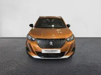 Usado Peugeot 2008 Allure 100 CV (73 kW) 2023 Naranja SUV