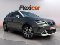 Usado Seat Arona Xperience 110 CV (80 kW) 2023 Gris SUV