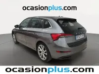 Usado Skoda Scala Sport 150 CV (110 kW) 2022 Gris Utilitario