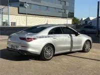 Usado Mercedes CLA220 190 CV (139 kW) 2021 Gris / plata Berlina