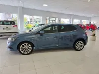 Usado Renault Mégane IV Intens 130 CV (95 kW) 2016 Azul Berlina
