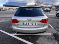 Usado Audi A4 120 CV (88 kW) 2010 Gris / plata Familiar