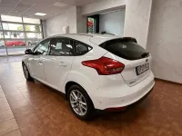 Usado Ford Focus Trend+ 120 CV (88 kW) 2017 Blanco Berlina